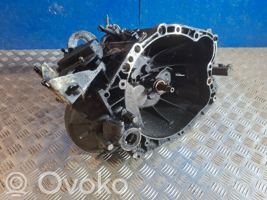 Peugeot 307 Manual 5 speed gearbox 