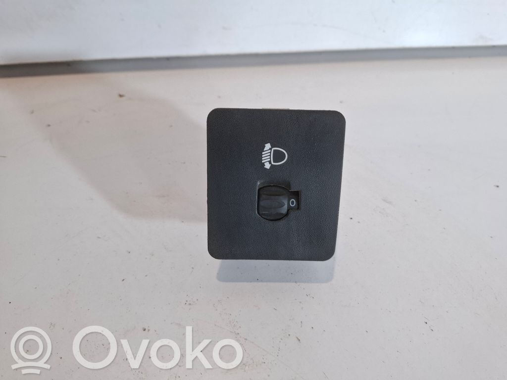 Renault 19 Schalter Leuchtweitenregulierung 