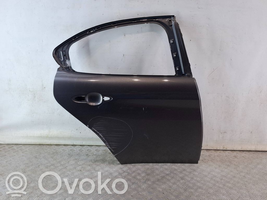 Alfa Romeo Giulia Puerta trasera 