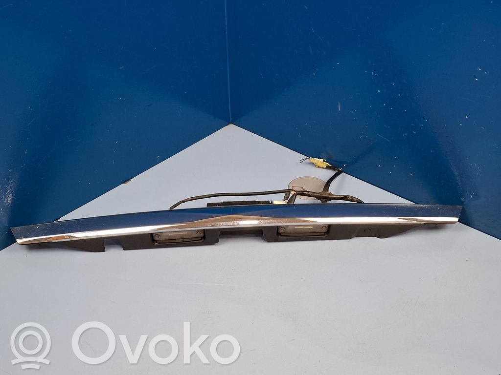Subaru Outback Trunk door license plate light bar 