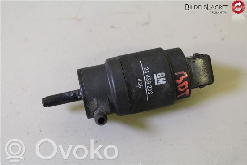 Saab 9-5 Windscreen/windshield washer pump 