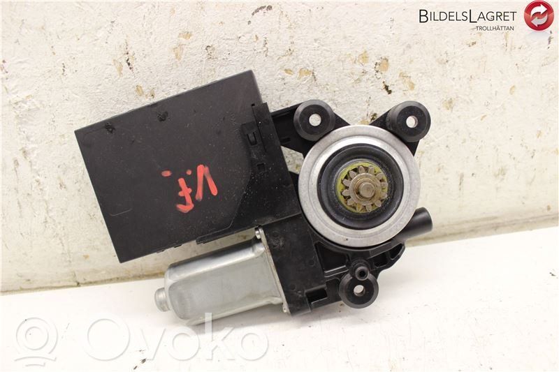 Silnik regulatora szyby drzwi przednich   31295230,30798104AB,30798104AB