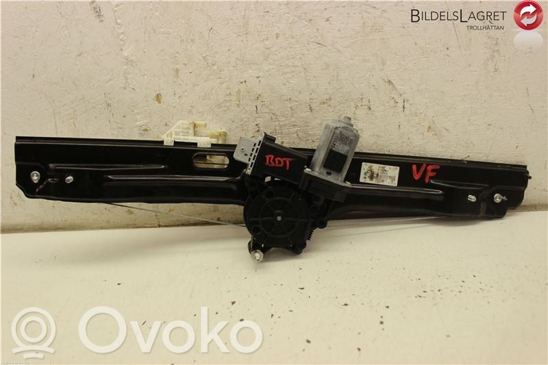 Fiat 500L Front door window regulator with motor 