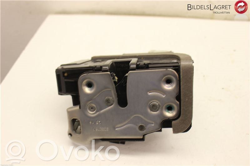 Opel Astra K Front door lock 