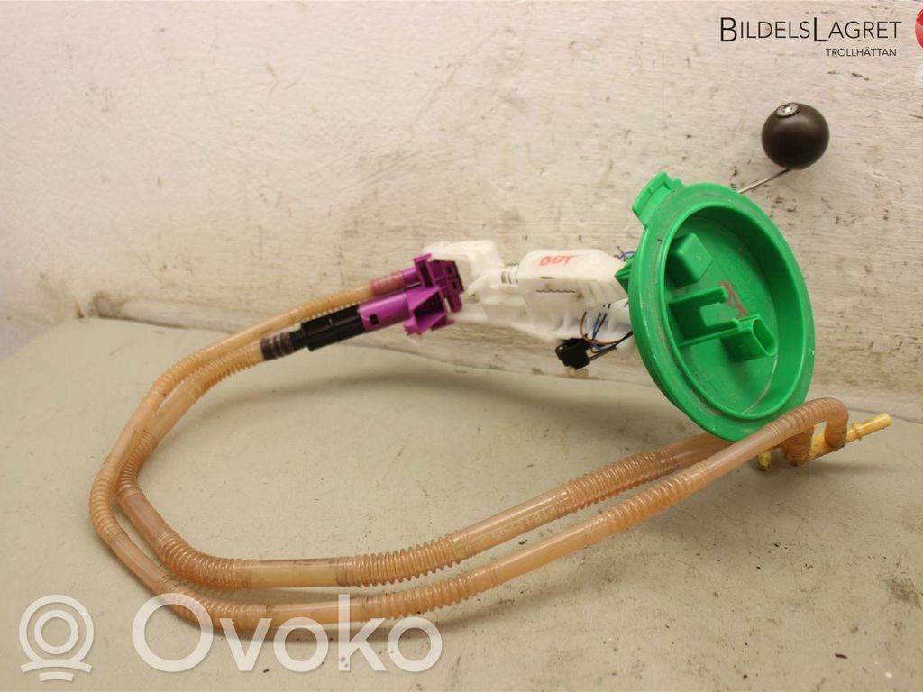 Volkswagen PASSAT B7 Bomba de alta presión de inyección de combustible 