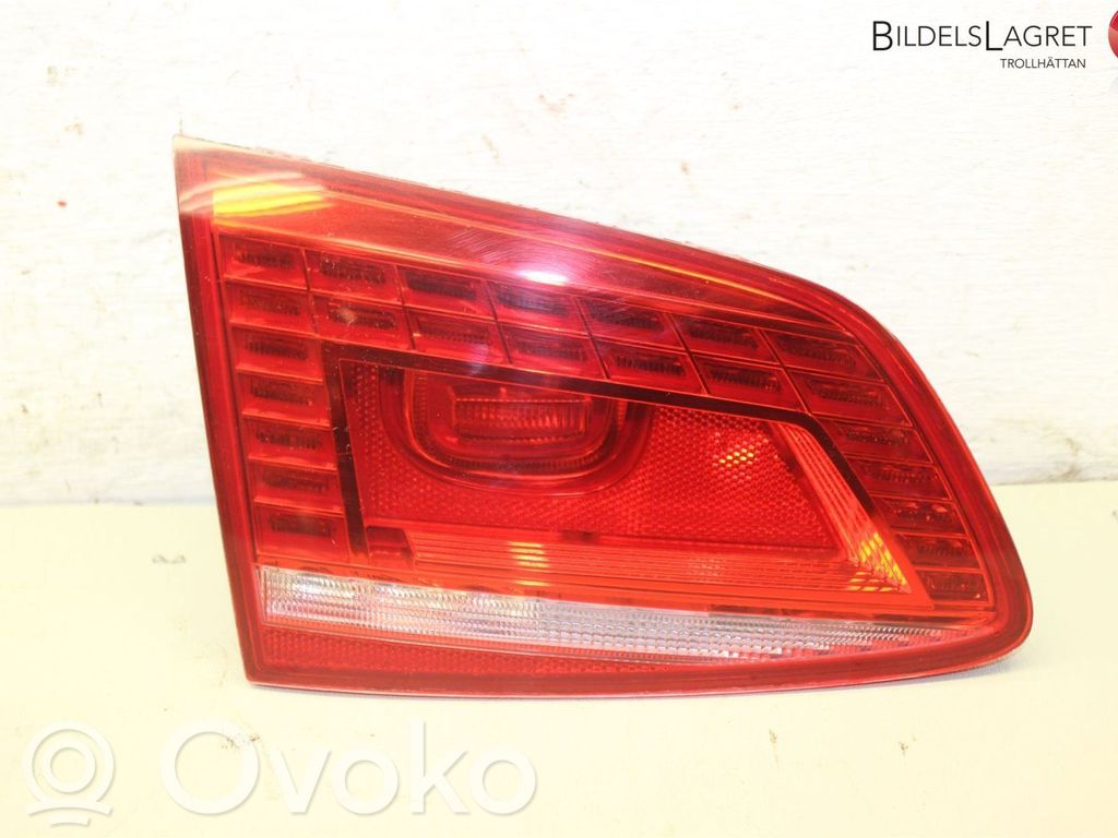 Volkswagen PASSAT B7 Lampy tylnej klapy bagażnika 