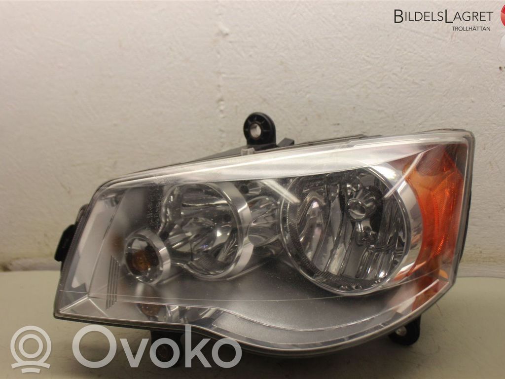 Chrysler Voyager Phare frontale 