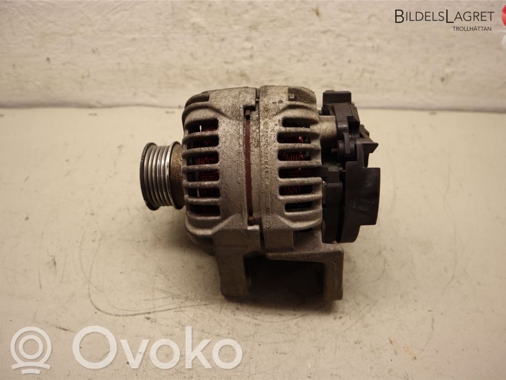 Opel Astra H Alternador 