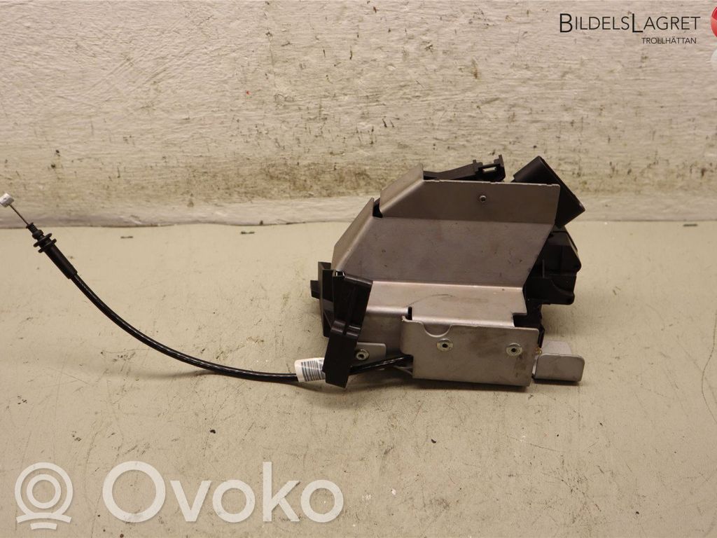 Zamek drzwi przednich   2425728,40144152,BK31V219A64AK