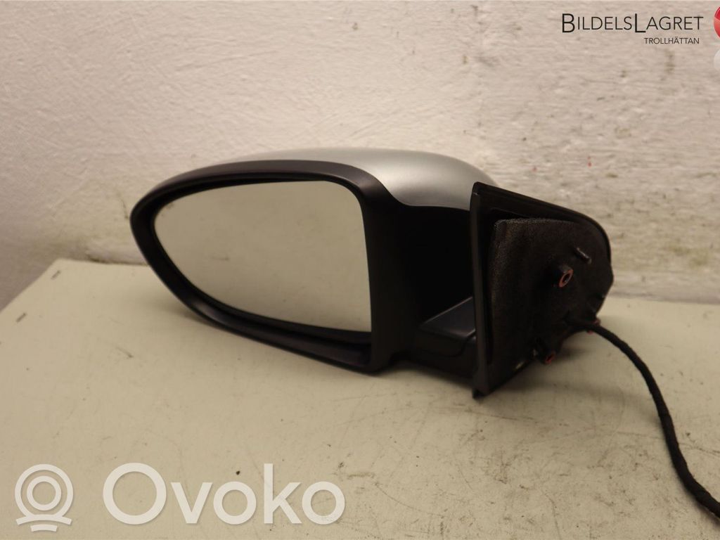 Nissan Qashqai Elektryczne lusterko boczne drzwi przednich 
