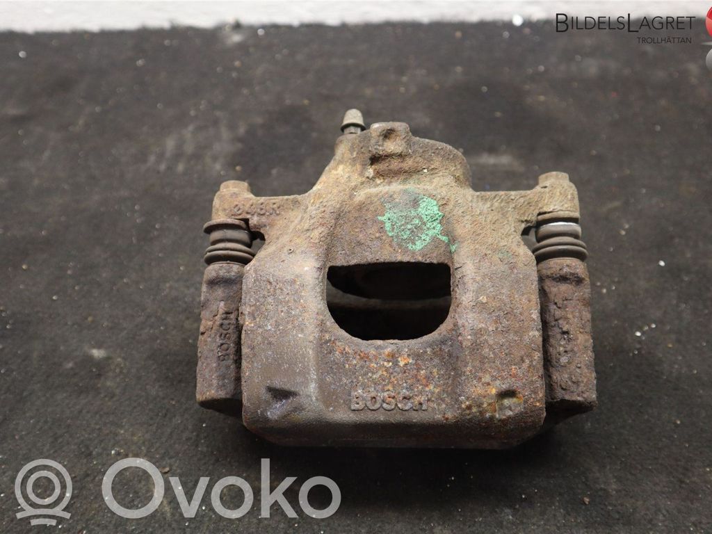 Peugeot 108 Front brake caliper 