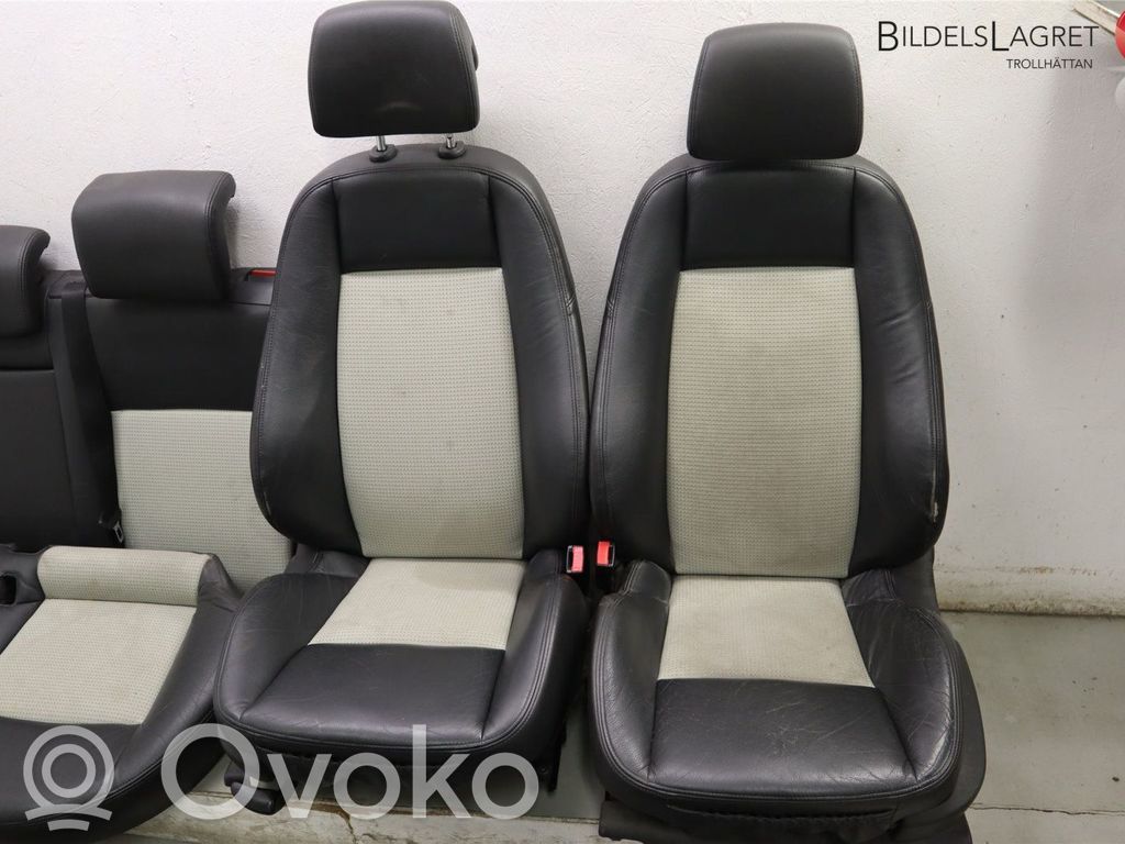 Seat set