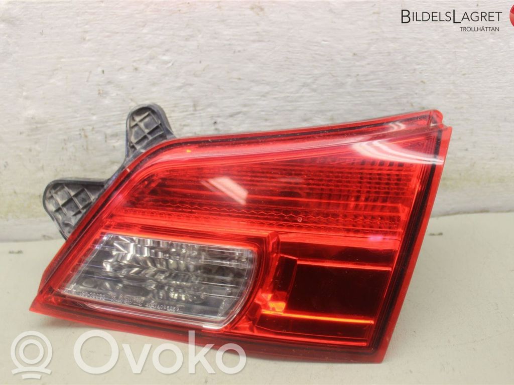 Subaru Legacy Takaluukun takavalot 