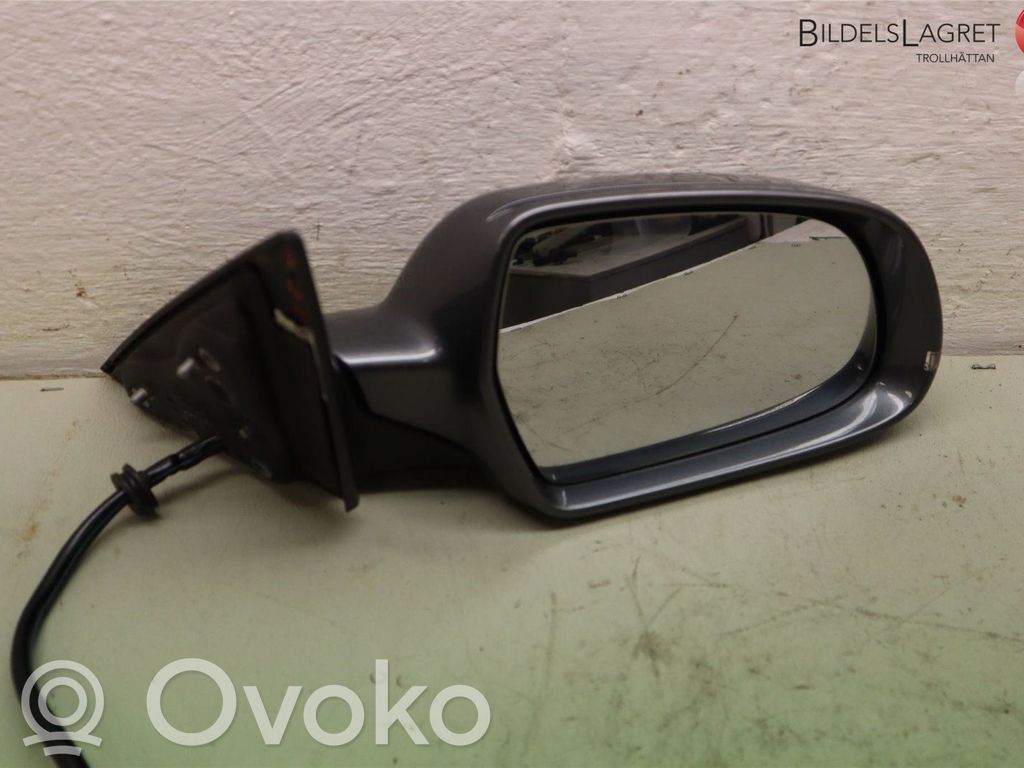 Audi A5 8T 8F Elektryczne lusterko boczne drzwi przednich 