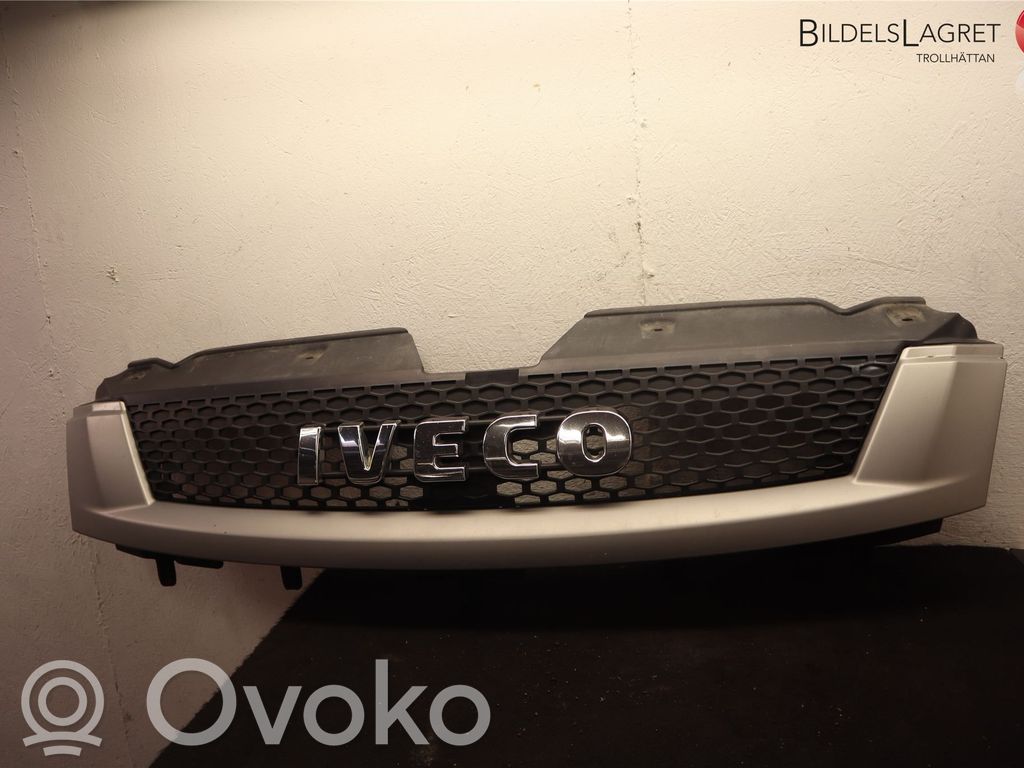 Iveco Daily 5th gen Etupuskurin alempi jäähdytinsäleikkö 