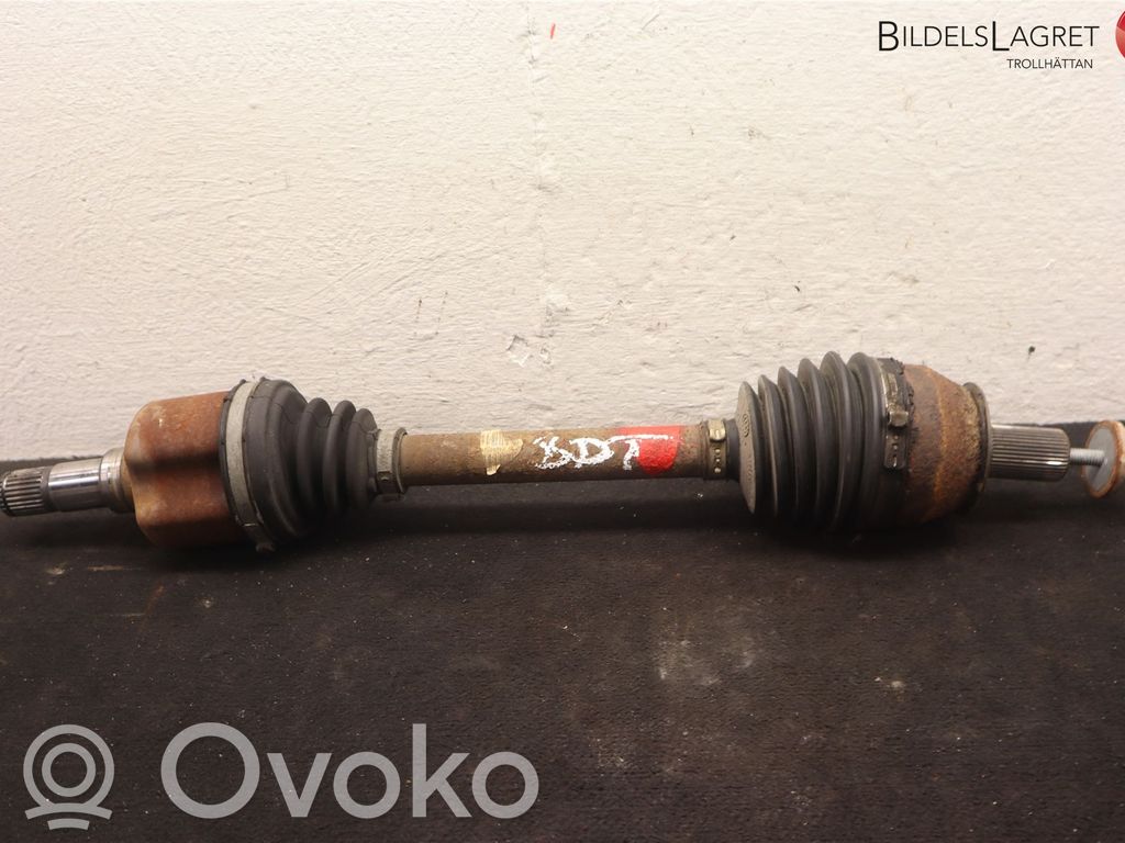 Volvo V70 Priekinis pusašis 