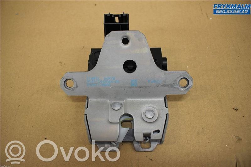 Tailgate/trunk/boot lock/catch/latch   1743700,8Y41S442A66AG