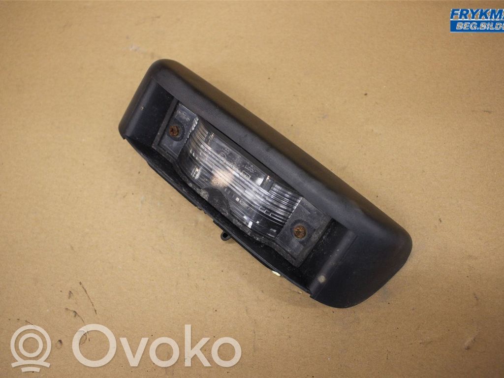 Renault Trafic II (X83) Lampa oświetlenia tylnej tablicy rejestracyjnej 
