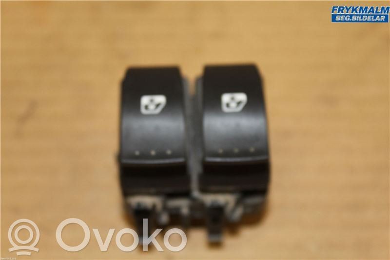 Nissan Primastar Electric window control switch 