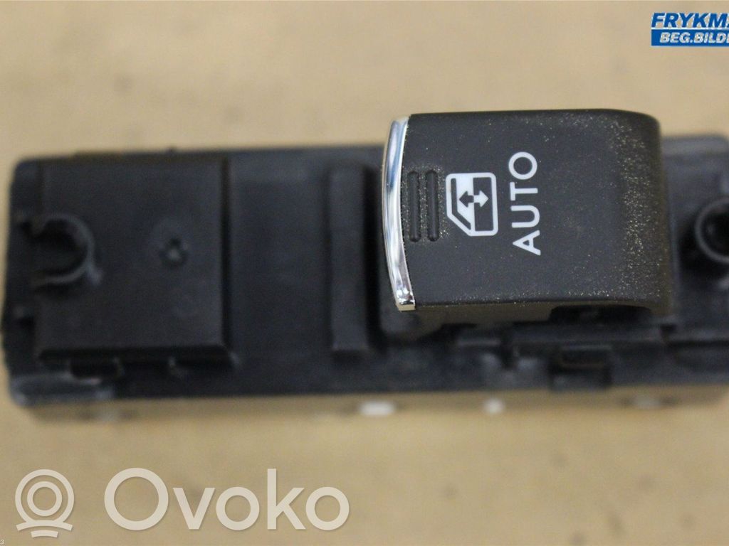 Subaru Outback (BS) Electric window control switch 