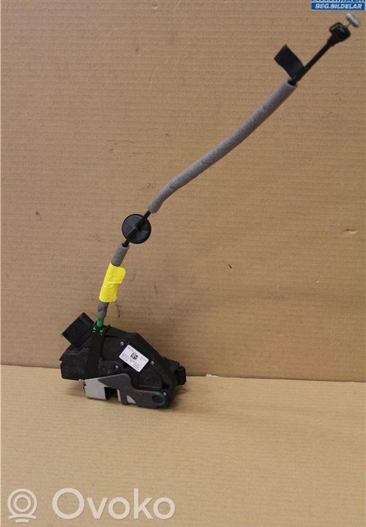 Ford Kuga II Front door lock 