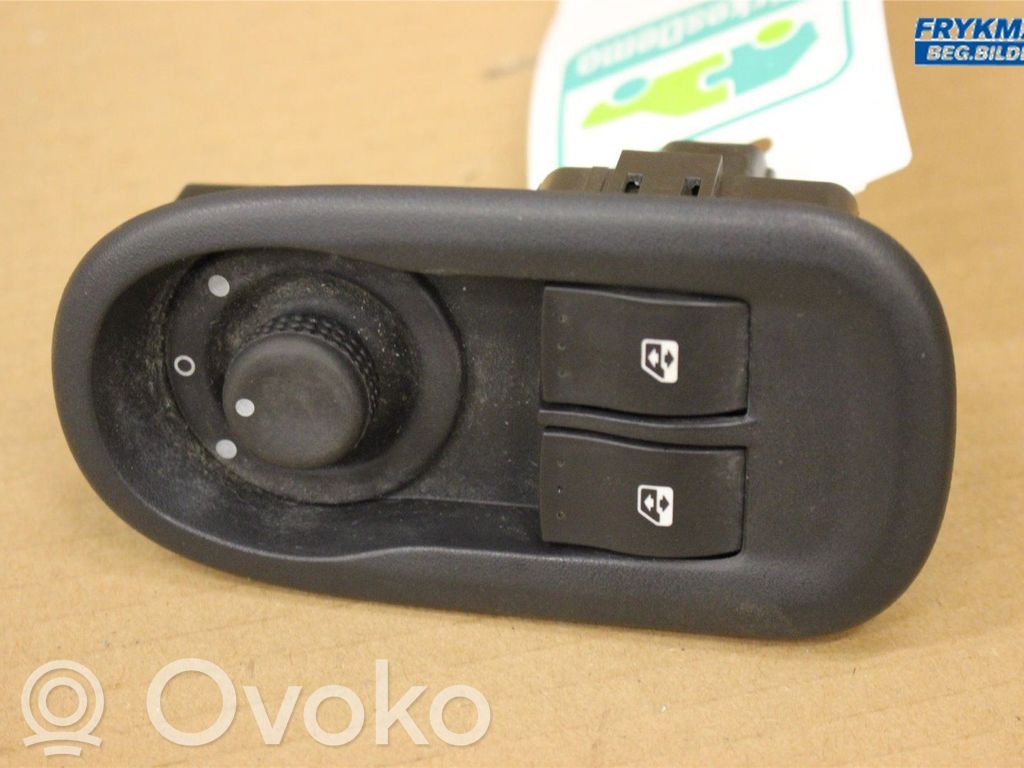 Renault Master III Electric window control switch 