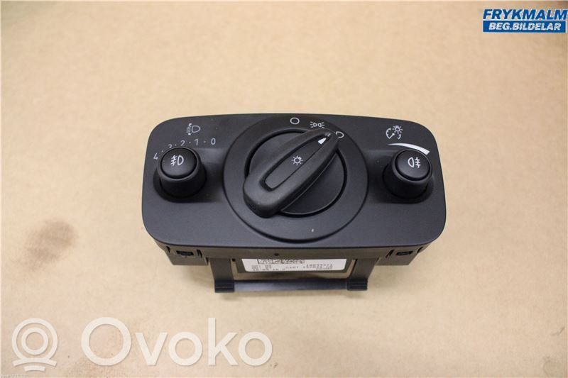 Ford Ecosport Light switch 