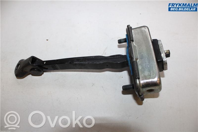 KIA Optima Takaoven pidätin 