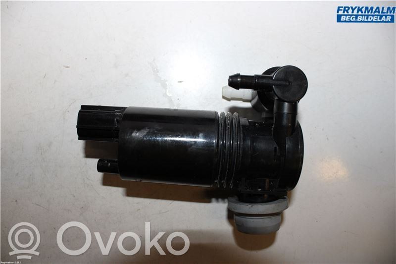 Volvo V40 Cross country Windscreen/windshield washer pump 