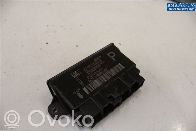 Ford Focus Door control unit/module 