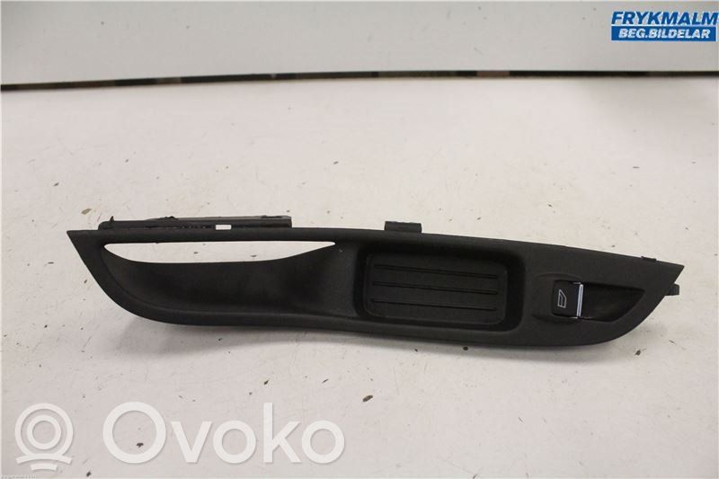 Ford Focus Electric window control switch 