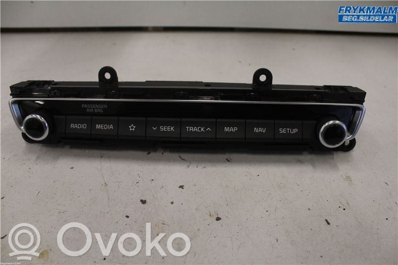KIA Optima Radio / CD-Player / DVD-Player / Navigation 