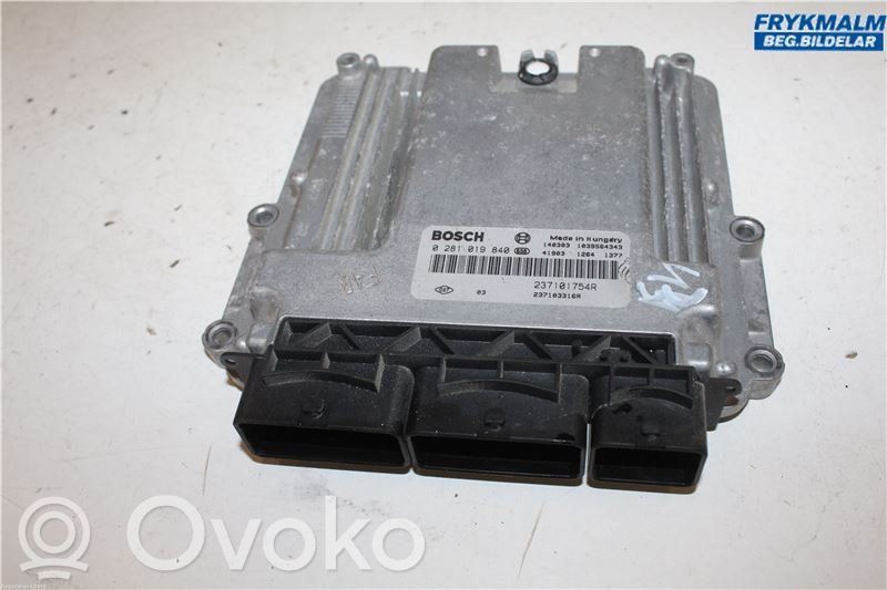 Renault Trafic II (X83) Injection control unit/module 
