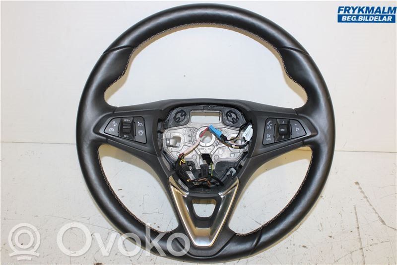 Ohjauspyörä   39115041,39018010,39018010