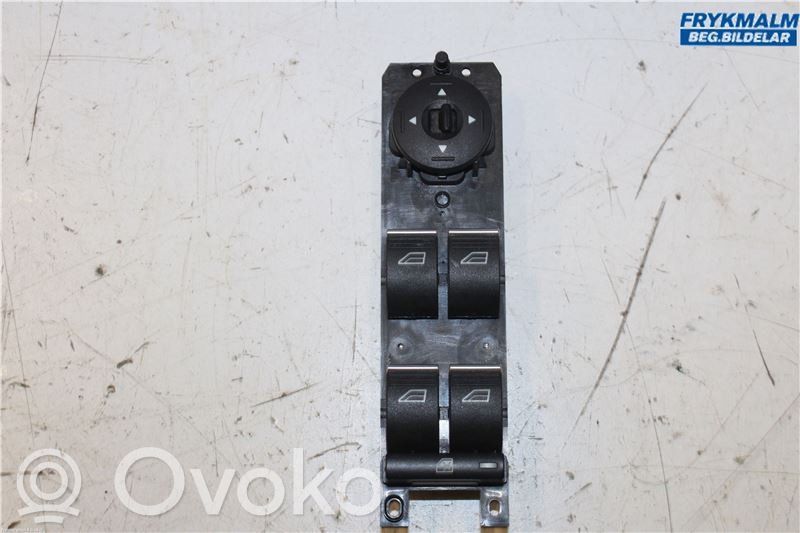 Ford Kuga II Electric window control switch 