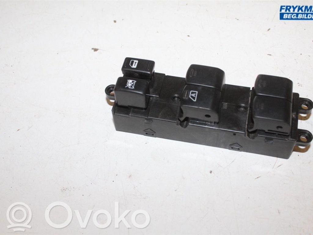 Subaru Forester SH Electric window control switch 