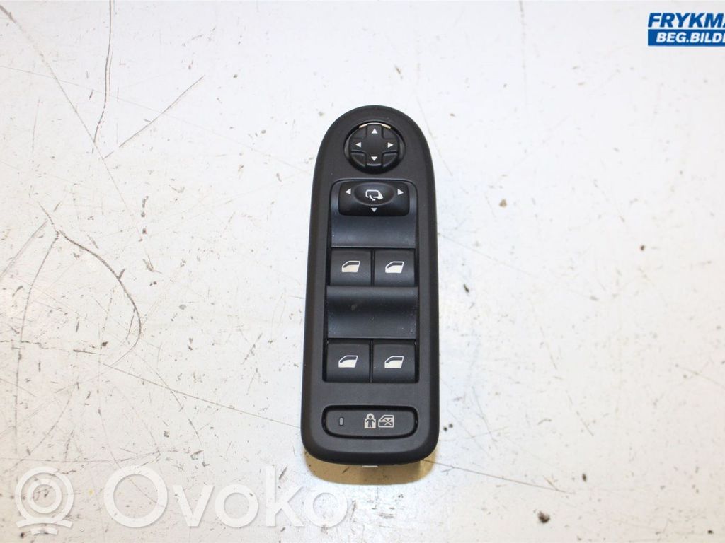 Peugeot 508 Electric window control switch 