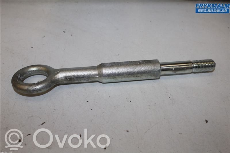Volvo V40 Cross country Anillo de remolque 