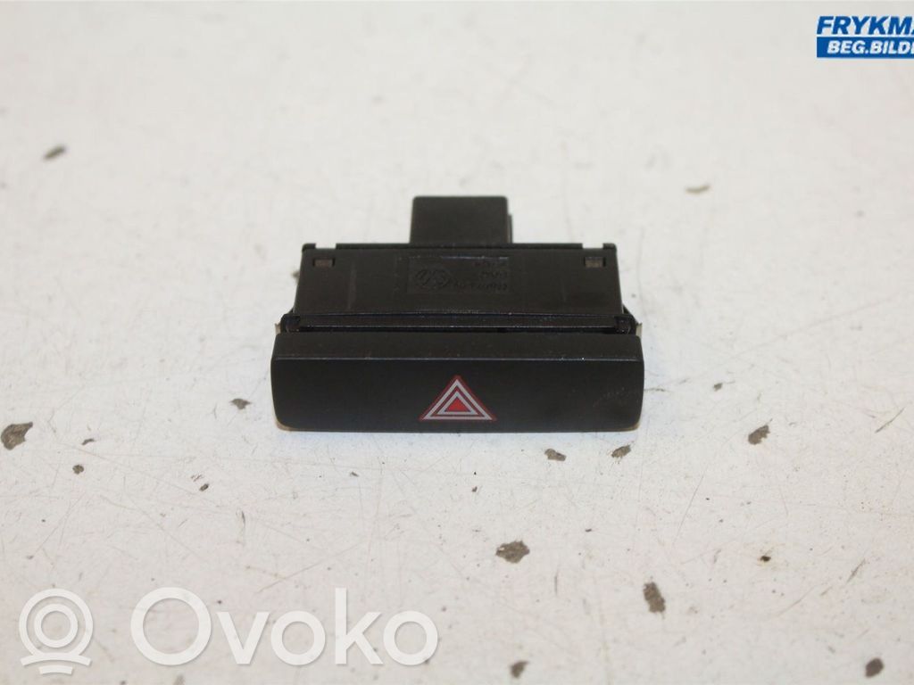 Volkswagen PASSAT B7 Botón interruptor de luz de peligro 