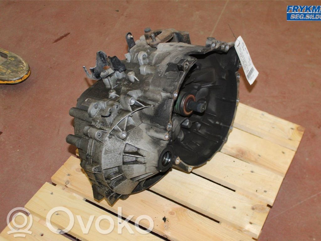 Volvo V70 Manualna 5-biegowa skrzynia biegów 