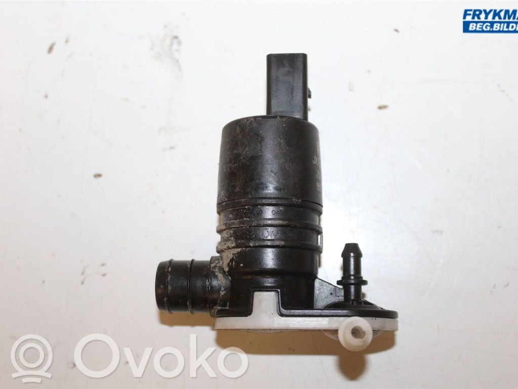 Ford Focus Windscreen/windshield washer pump 