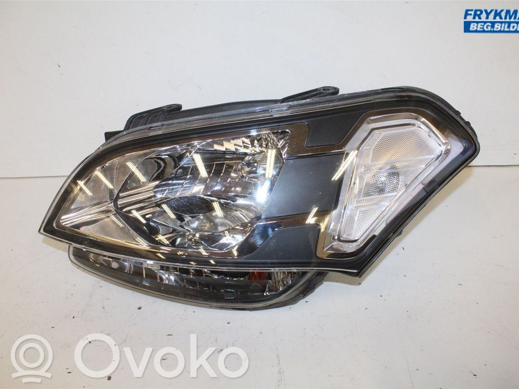KIA Soul Lampa przednia 