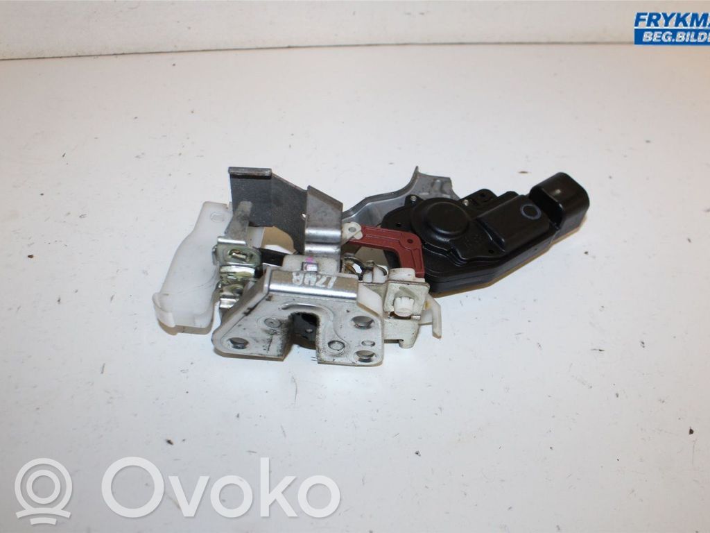 Peugeot 107 Takaoven lukko 