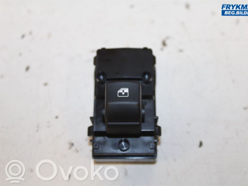 KIA Xceed Electric window control switch 