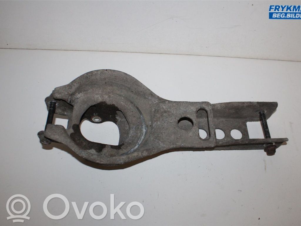 Volvo V70 Рычаг 