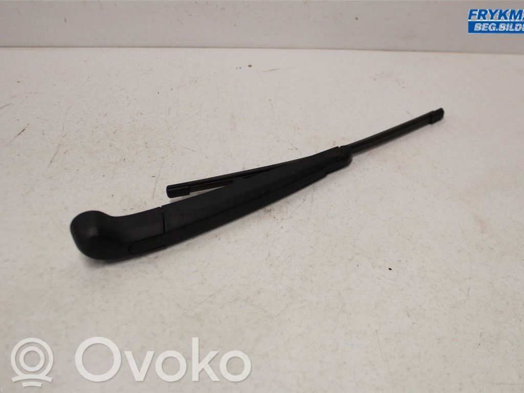 KIA Ceed Brazo del limpiaparabrisas trasero 