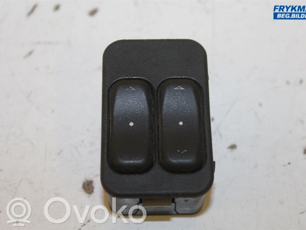 Opel Combo C Electric window control switch 