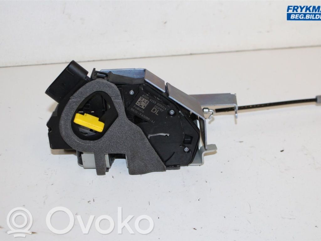 Ford Transit Custom Takaoven lukko 