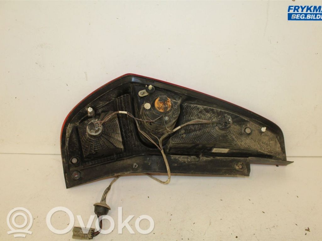 Suzuki Splash Aizmugurējais lukturis virsbūvē 