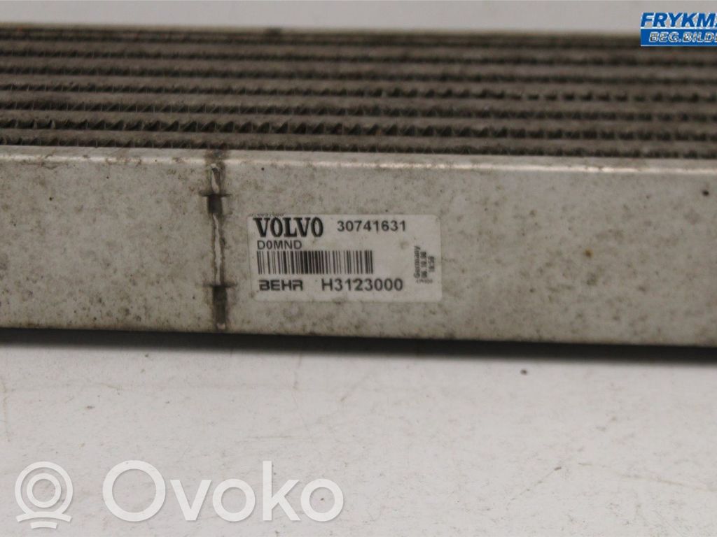 Volvo V50 Interkūlerio radiatorius 